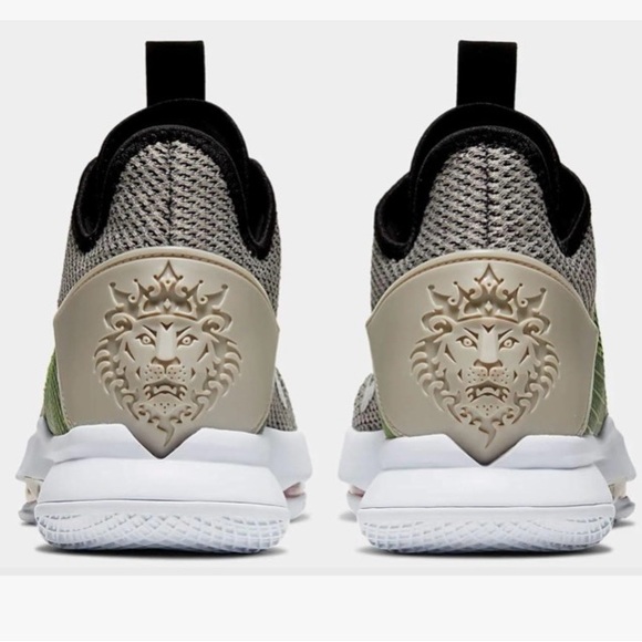 Nike Men’s Lebron Wittness 4 Basketball - Picture 3 of 10